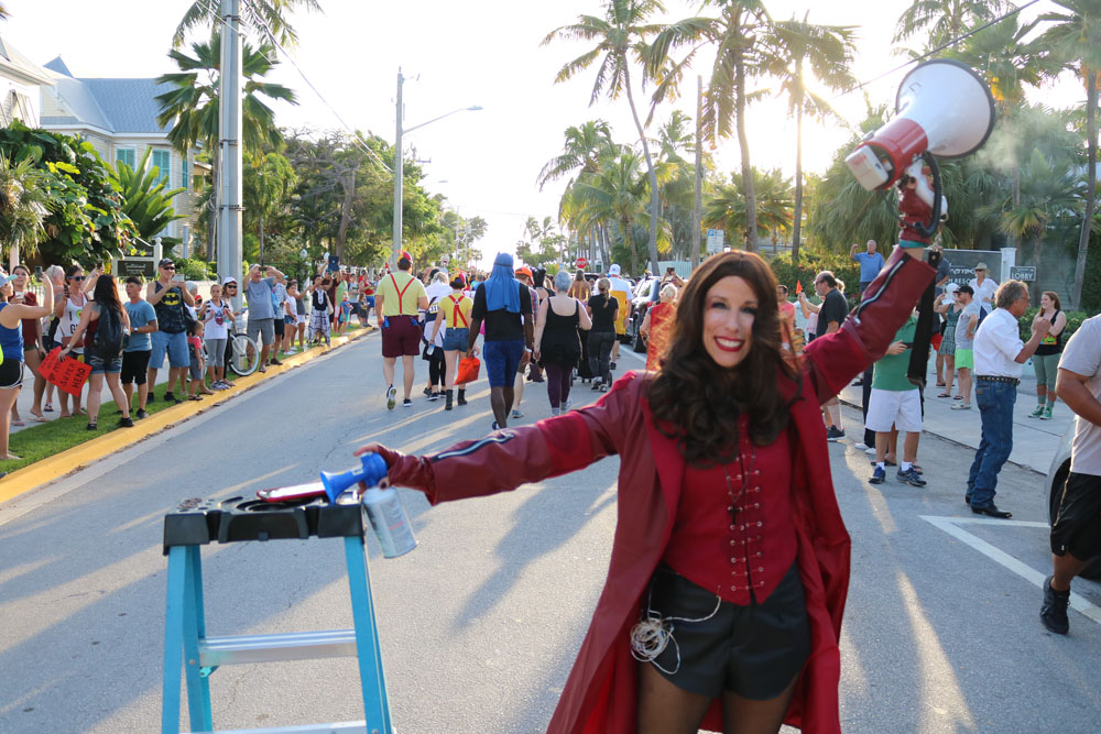 Heroes and Villains 5K 2018 photo - Duval Street, Key West